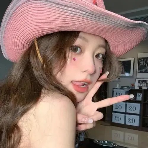 西班牙女王封面
